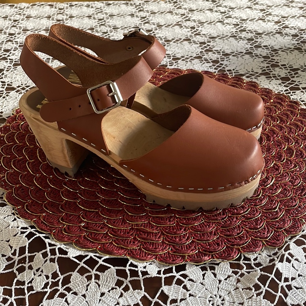 MIA Abby Brown Leather Clog Size 38